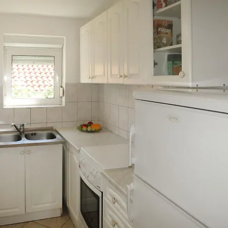 Alida - Srd327 By Interhome Apartman